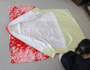 着物のたたみ方　１　